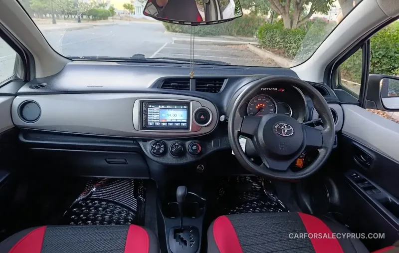 Toyota Vitz 2012