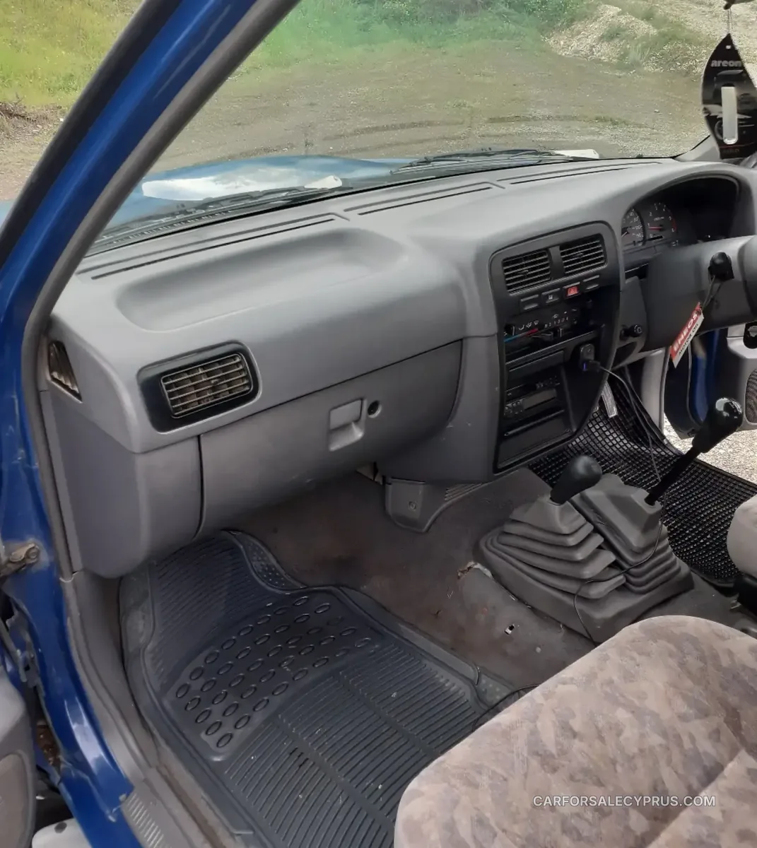 Nissan Navara 1999