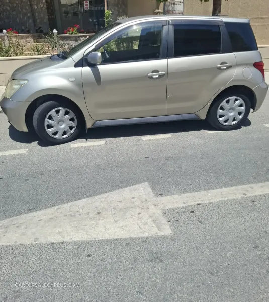 Toyota Ist 2003