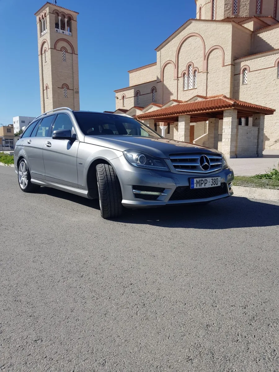 Mercedes-Benz C-Class C220 2011