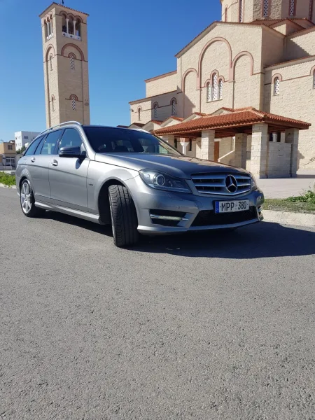 Mercedes-Benz C-Class C220 2011