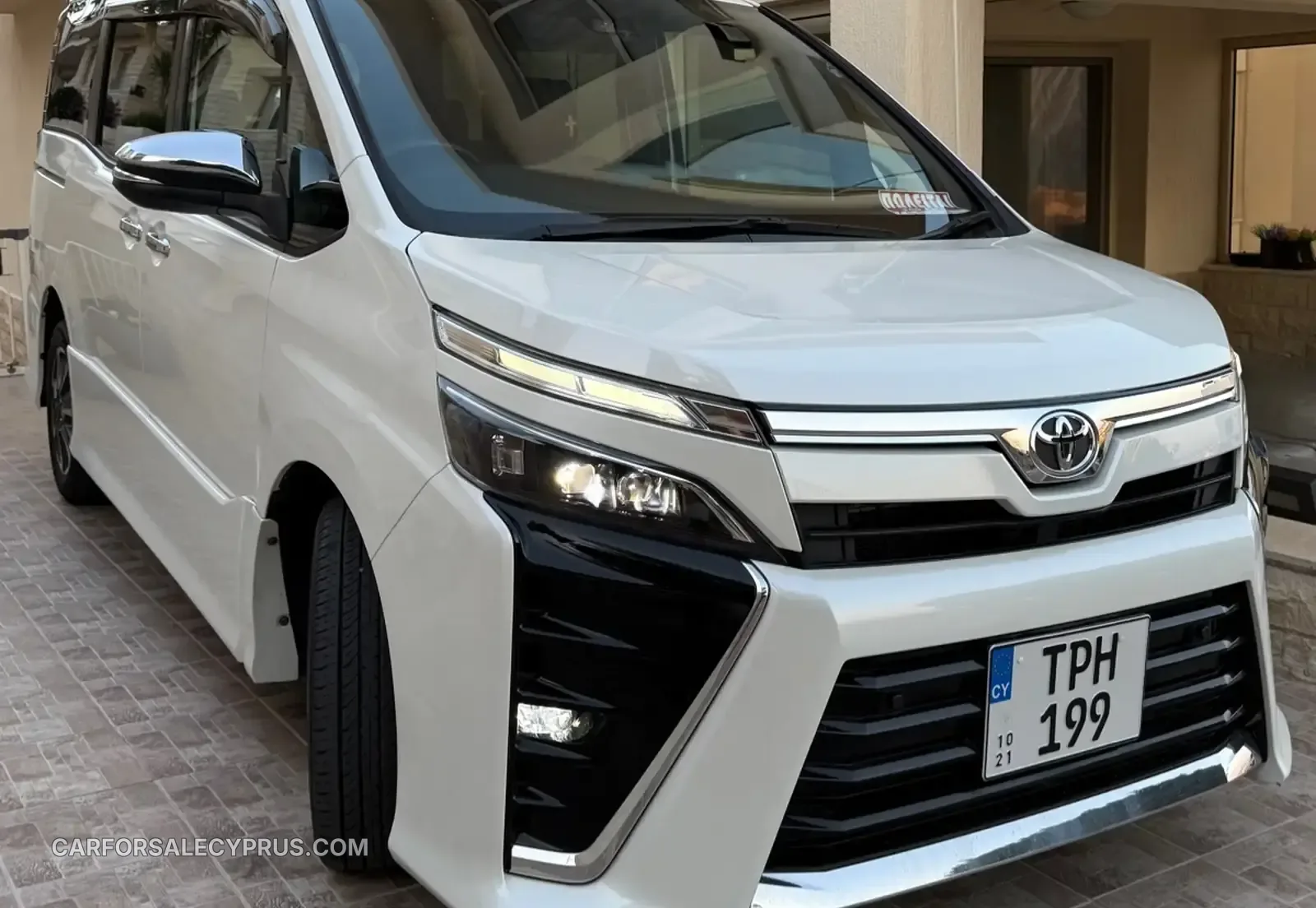 Toyota Voxy 2021