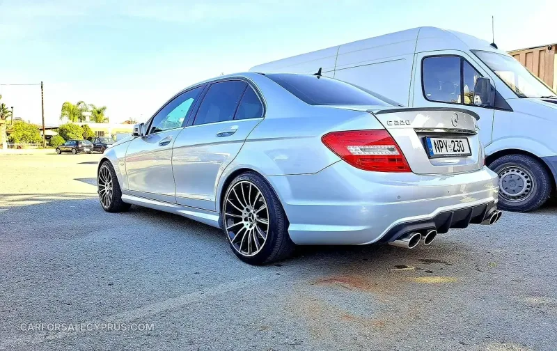 Mercedes-Benz C-Class AMG 2011