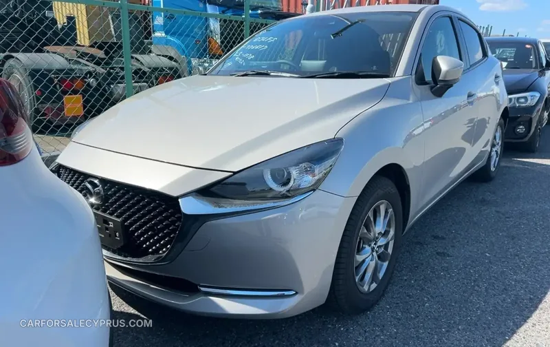 Mazda 2 2022