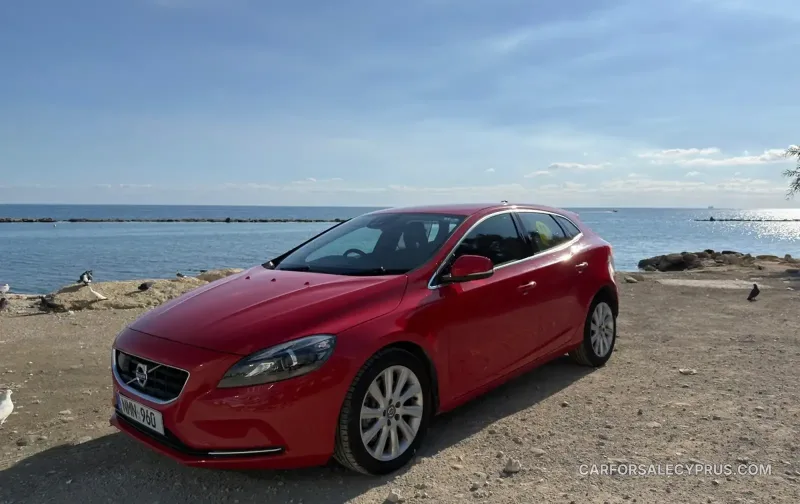Volvo V40 2015