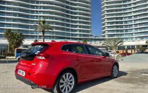 Volvo V40 2015 – φωτογραφία 3