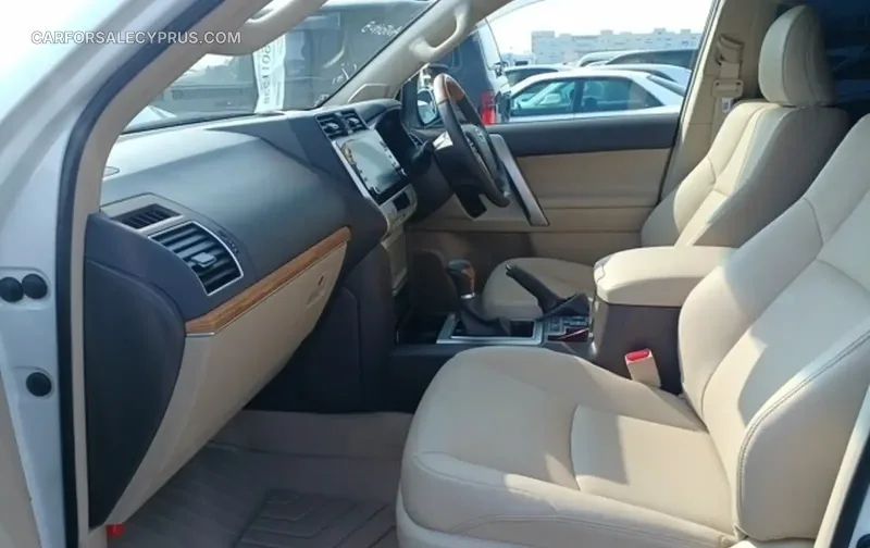 Toyota Land Cruiser Prado 2023