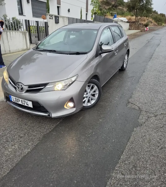 Toyota Auris 2013