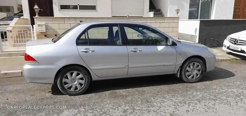 Mitsubishi Lancer 2005
