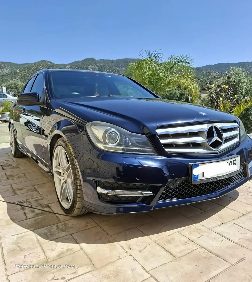 Mercedes-Benz C-Class 2011
