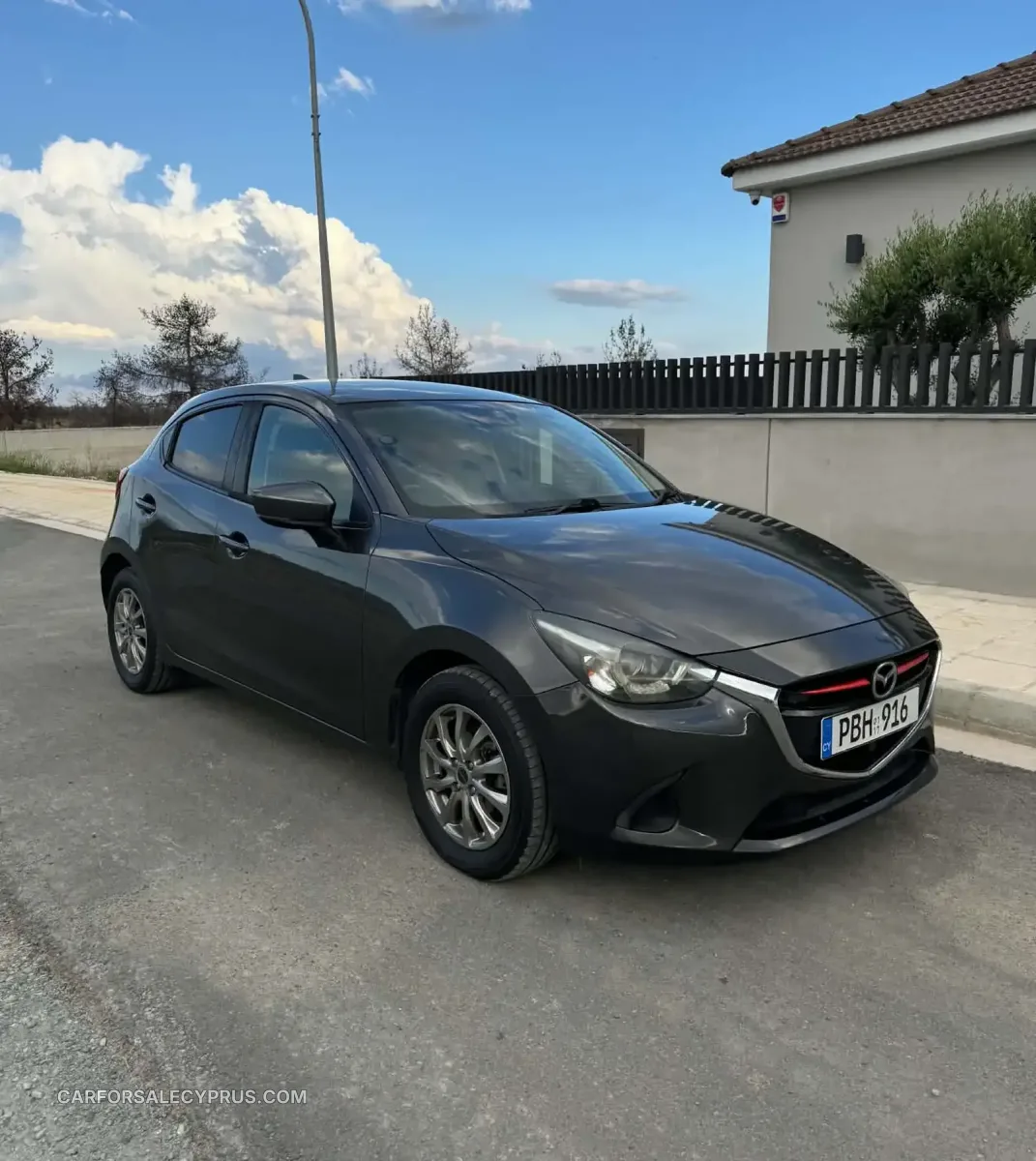 Mazda 2 2017