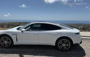 Porsche Taycan 2024