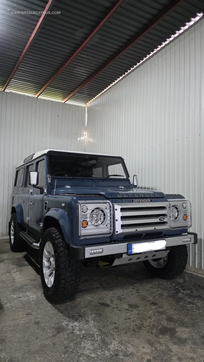 Land Rover Defender 2002
