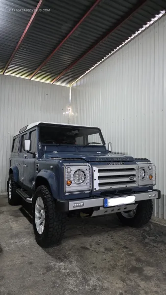 Land Rover Defender 2002