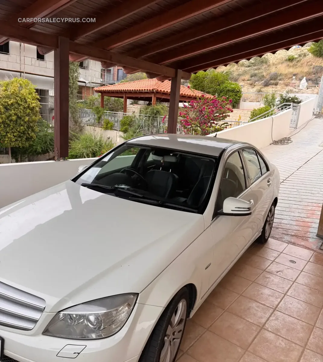 Mercedes-Benz C-Class 2011