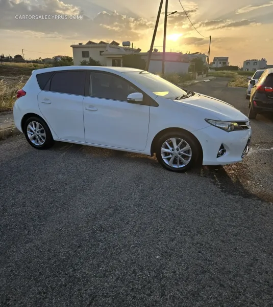 Toyota Auris 2014