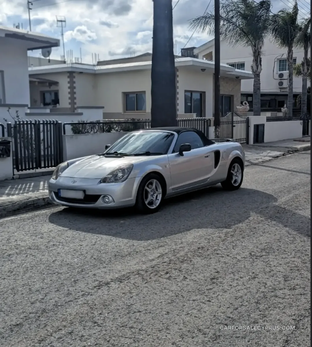 Toyota MRS 1999