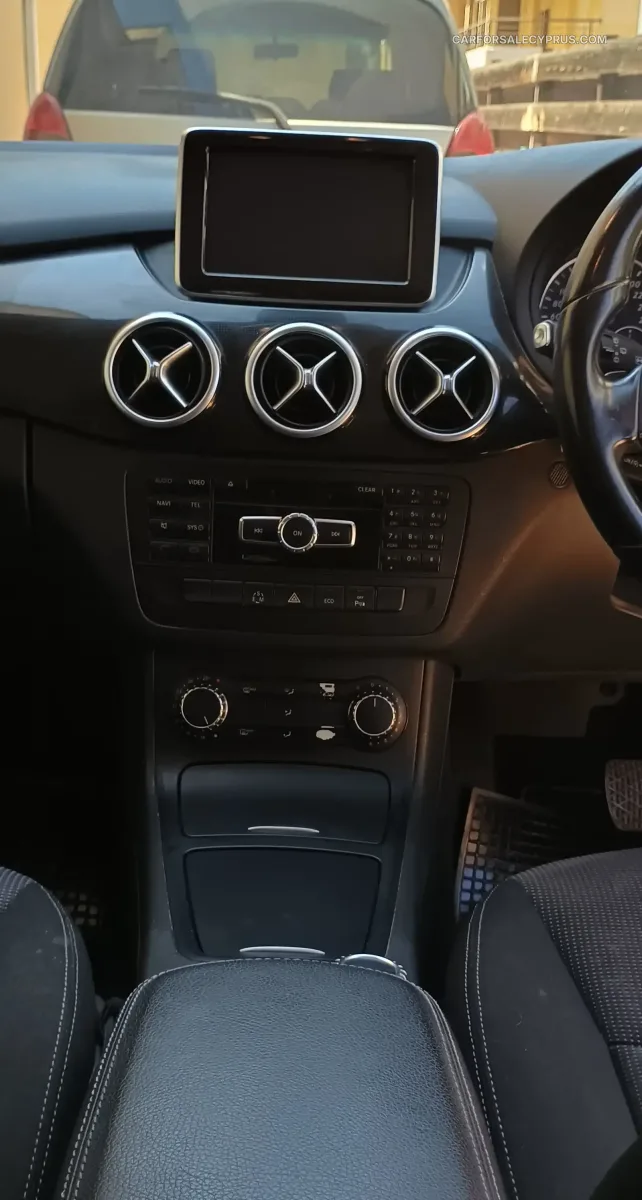 Mercedes-Benz B-Class 2012