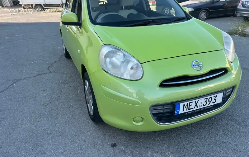 Nissan March 2011