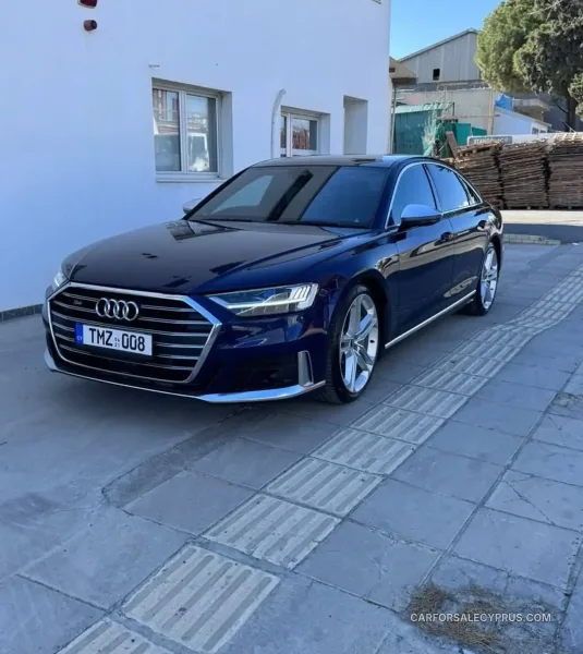 Audi S8 2021
