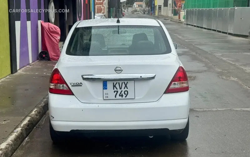 Nissan Tiida 2006