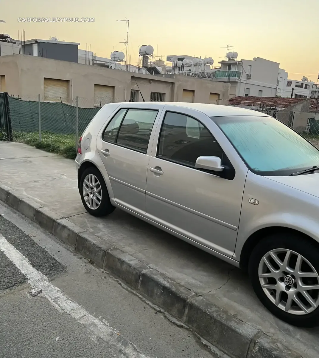 Volkswagen Golf 2003