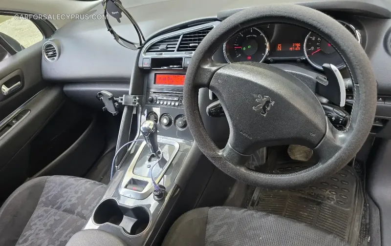 Peugeot 3008 2012