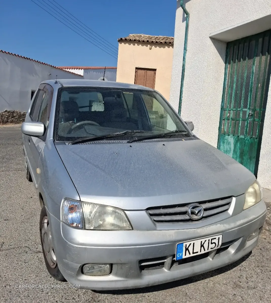 Mazda Demio 2000