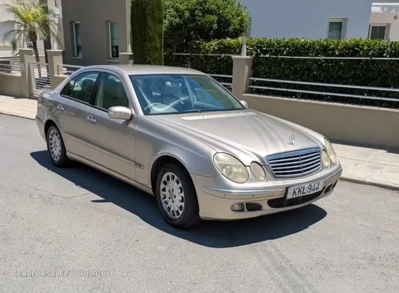 Mercedes-Benz E-Class 2005