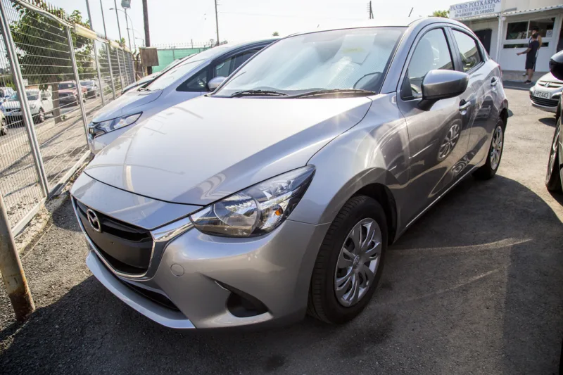 Mazda 2 2016