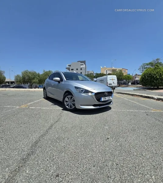Mazda 2 2022