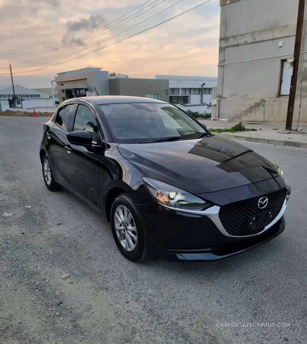 Mazda 2 2022