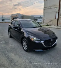 Mazda 2 2022
