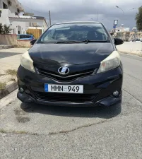 Toyota Vitz 2011 – φωτογραφία 5