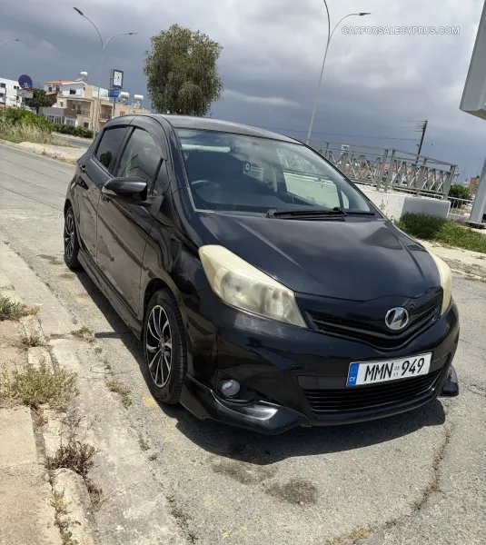 Toyota Vitz 2011