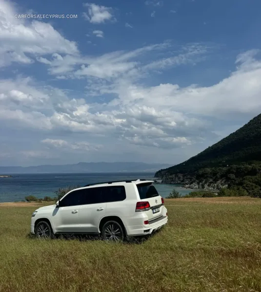 Toyota Land Cruiser 300 2021