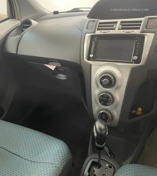 Toyota Vitz 2006