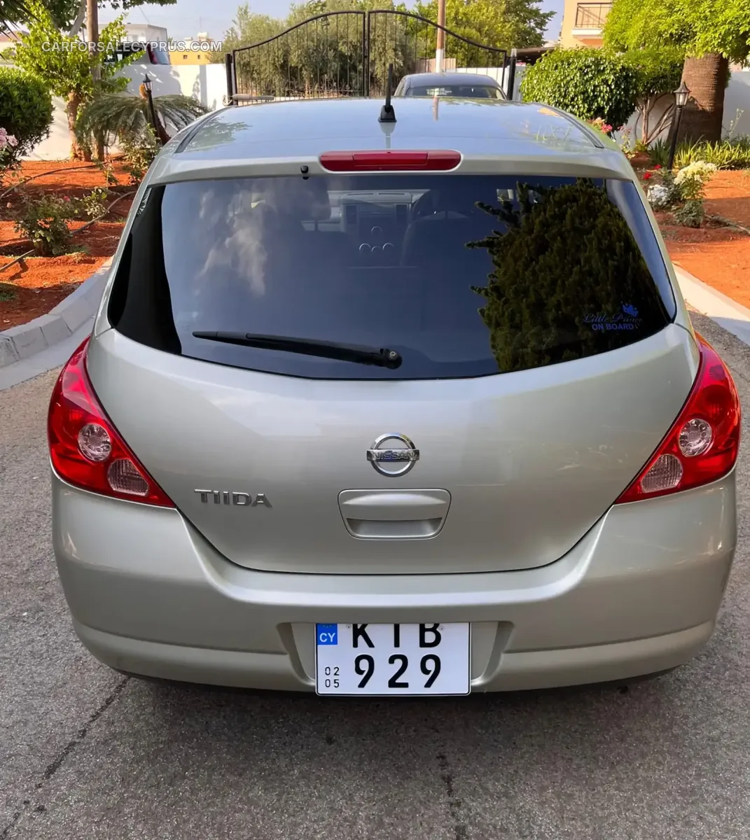 Nissan Tiida 2005