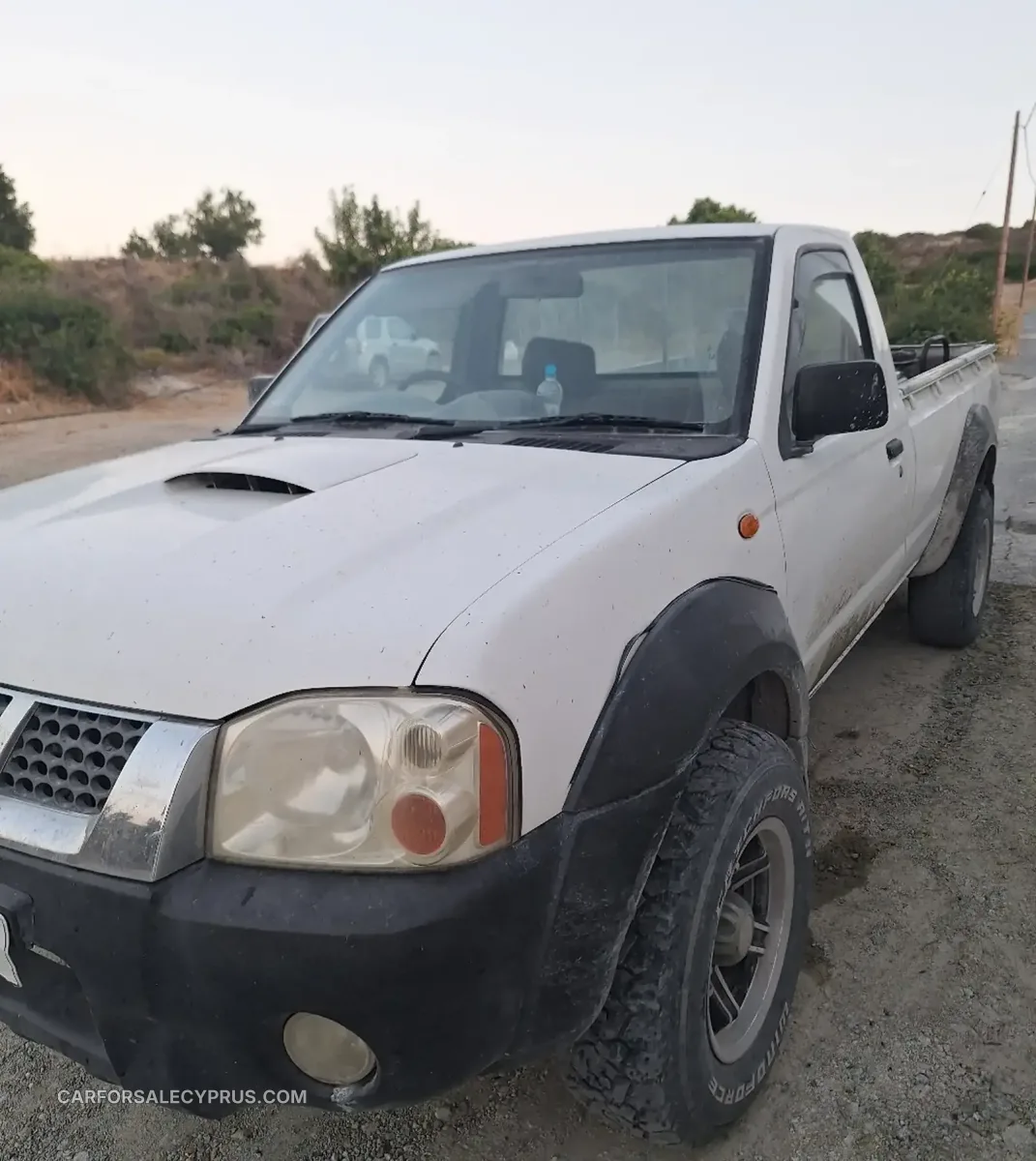 Nissan Navara 2003